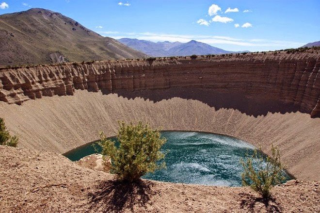 Sức mạnh nào tạo nên những chiếc hố bí ẩn ở argentina?. Bách Khoa Tri Thức