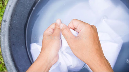 Tại sao xà phòng có thể tẩy sạch các vết bẩn trên quần áo?. Bách Khoa Tri Thức
