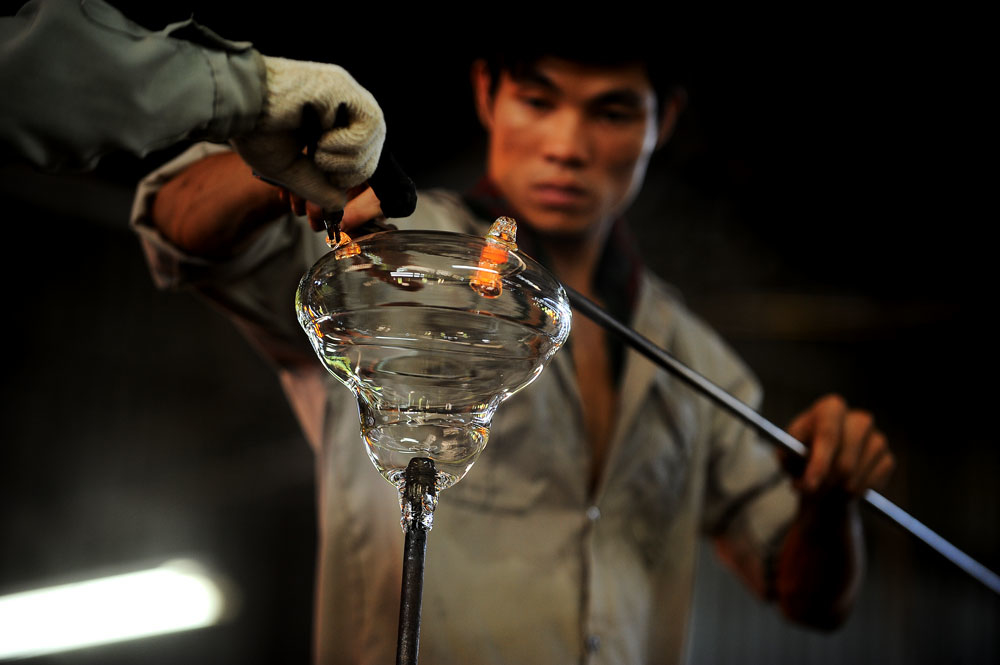 Thổi thủy tinh như thế nào. Bách Khoa Tri Thức