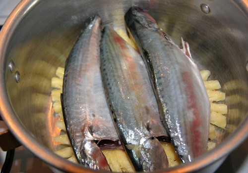 Cá hấp mía. Món ăn truyền thống Việt Nam - Công thức nấu ăn
