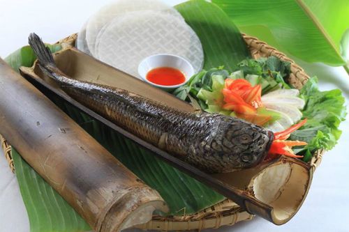 Cá quả nướng ống tre. Món ăn truyền thống Việt Nam - Công thức nấu ăn