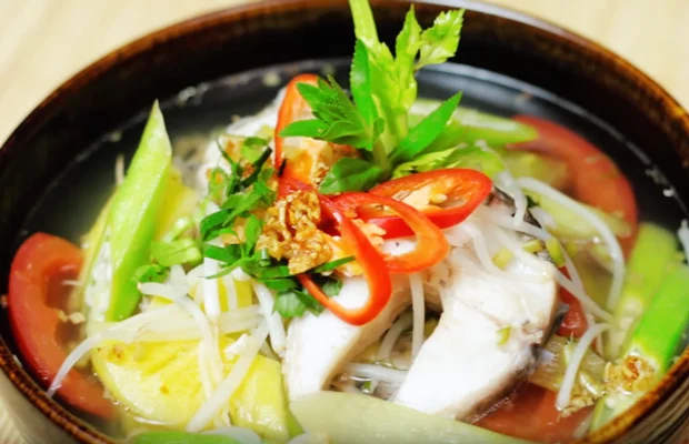 Canh chua cá lóc. Món ăn truyền thống Việt Nam - Công thức nấu ăn