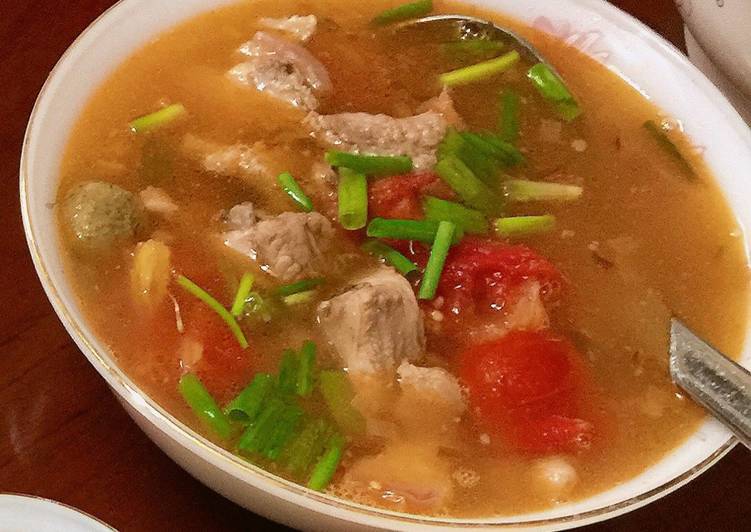 Canh sườn chua. Món ăn truyền thống Việt Nam - Công thức nấu ăn