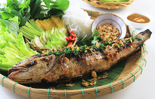 Gỏi bầu cá lóc nướng. Món ăn truyền thống Việt Nam - Công thức nấu ăn