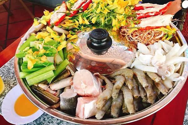 Lẩu mắm. Món ăn truyền thống Việt Nam - Công thức nấu ăn