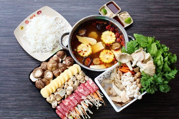 Lẩu thịt bò. Món ăn truyền thống Việt Nam - Công thức nấu ăn