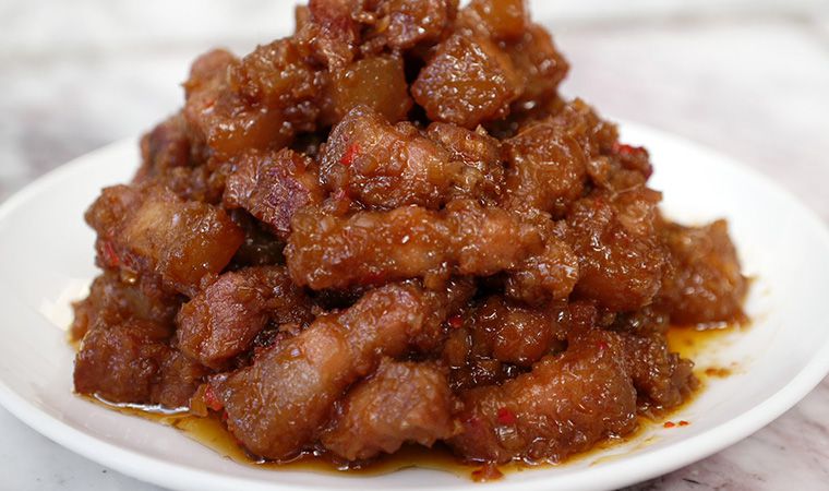 Mắm huế xào thịt. Món ăn truyền thống Việt Nam - Công thức nấu ăn