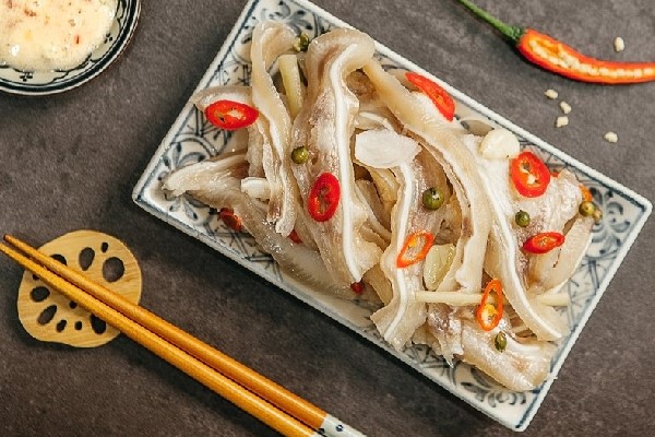 Tai lợn ngâm giấm. Món ăn truyền thống Việt Nam - Công thức nấu ăn